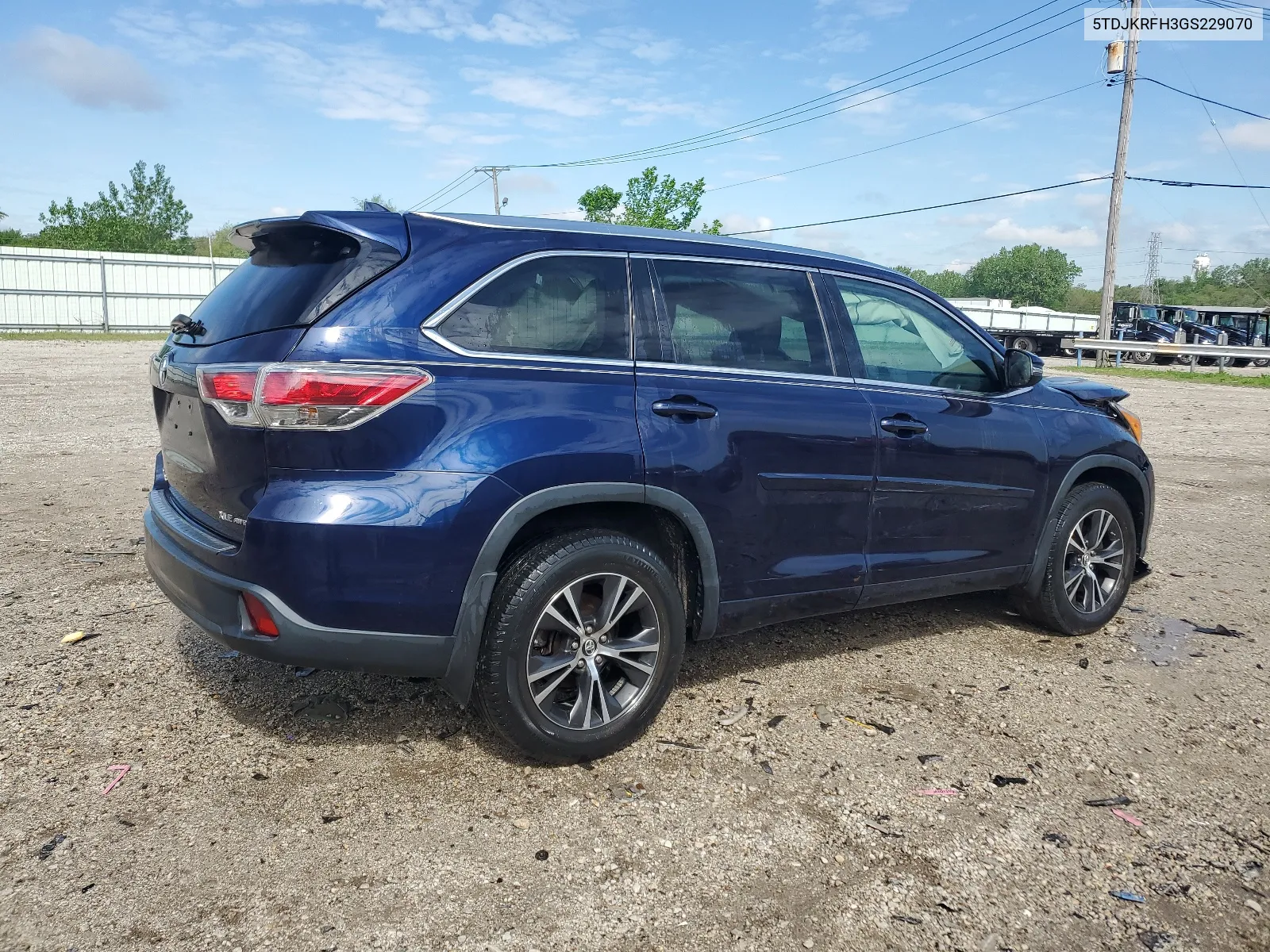 2016 Toyota Highlander Xle VIN: 5TDJKRFH3GS229070 Lot: 54122244