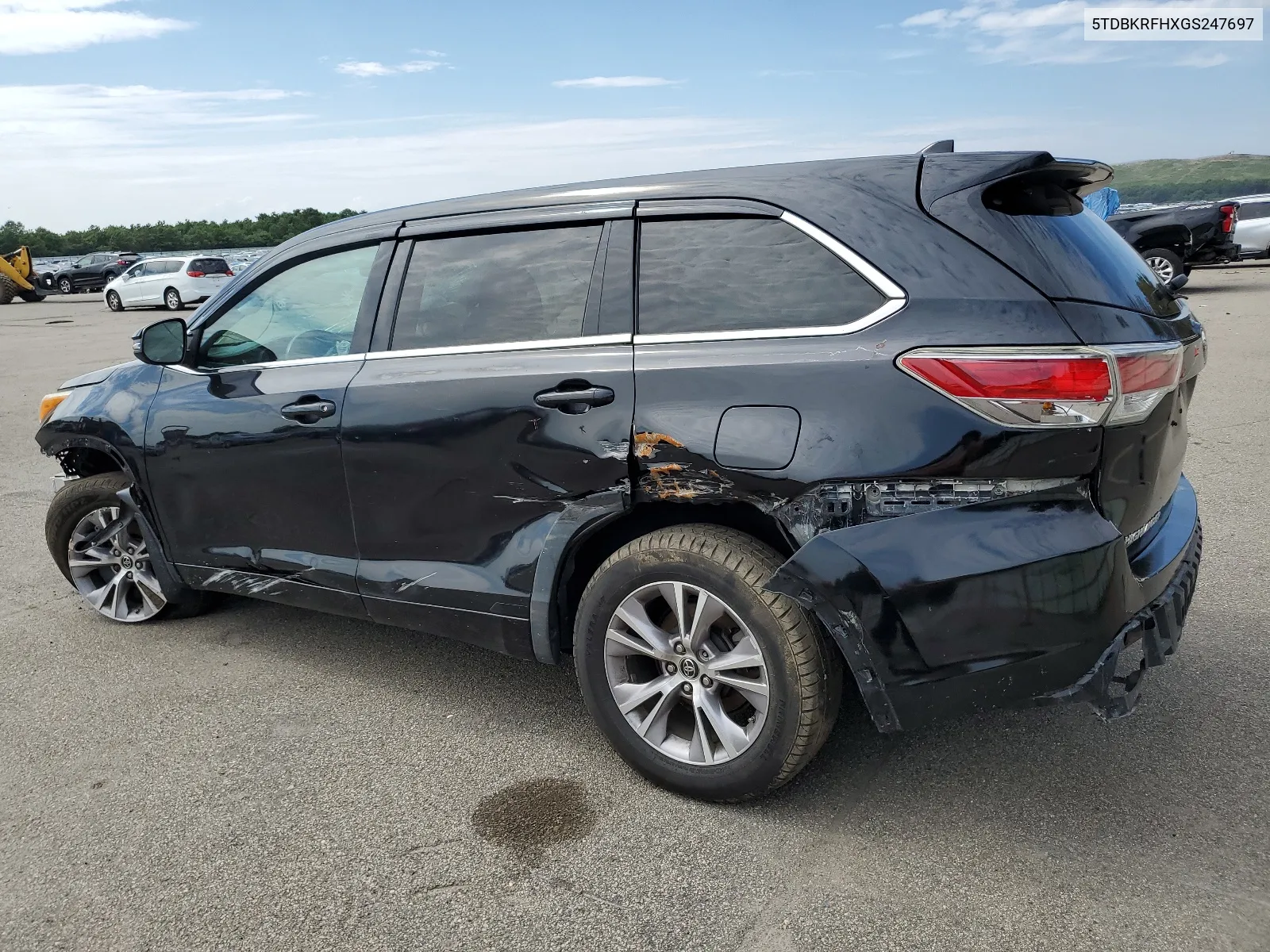 2016 Toyota Highlander Le VIN: 5TDBKRFHXGS247697 Lot: 63416384