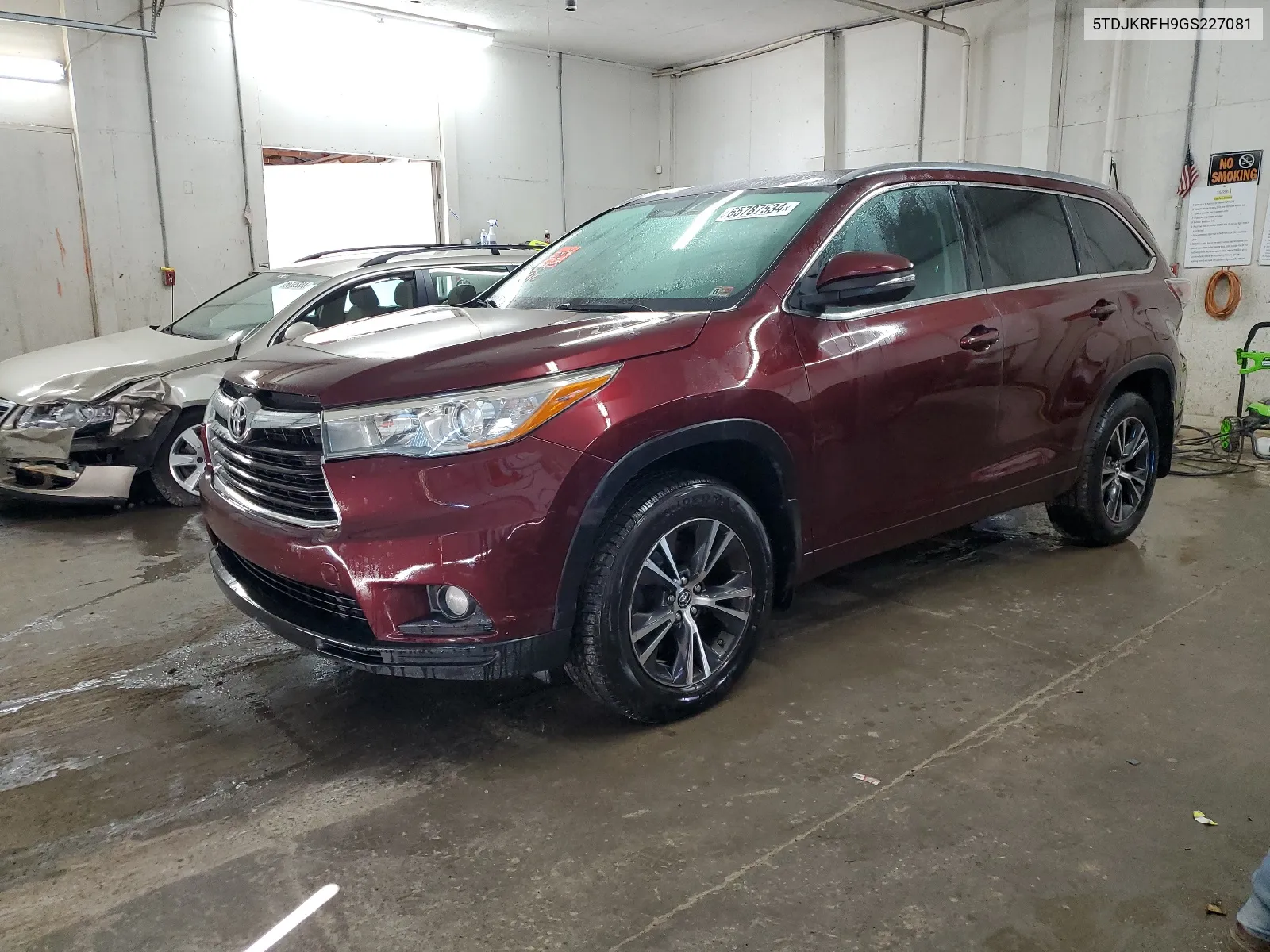 5TDJKRFH9GS227081 2016 Toyota Highlander Xle