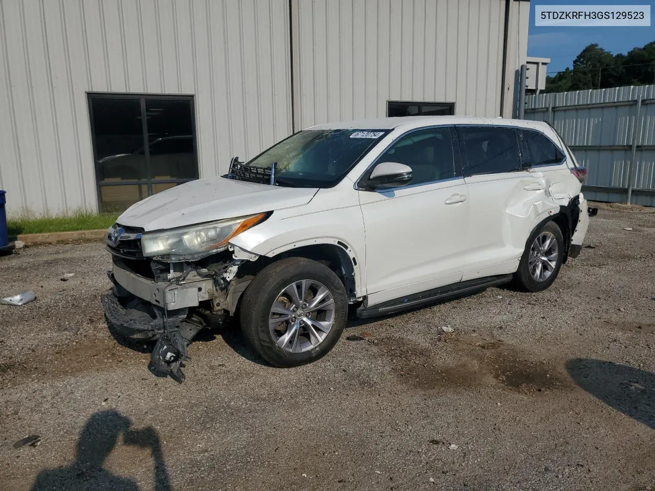 5TDZKRFH3GS129523 2016 Toyota Highlander Le