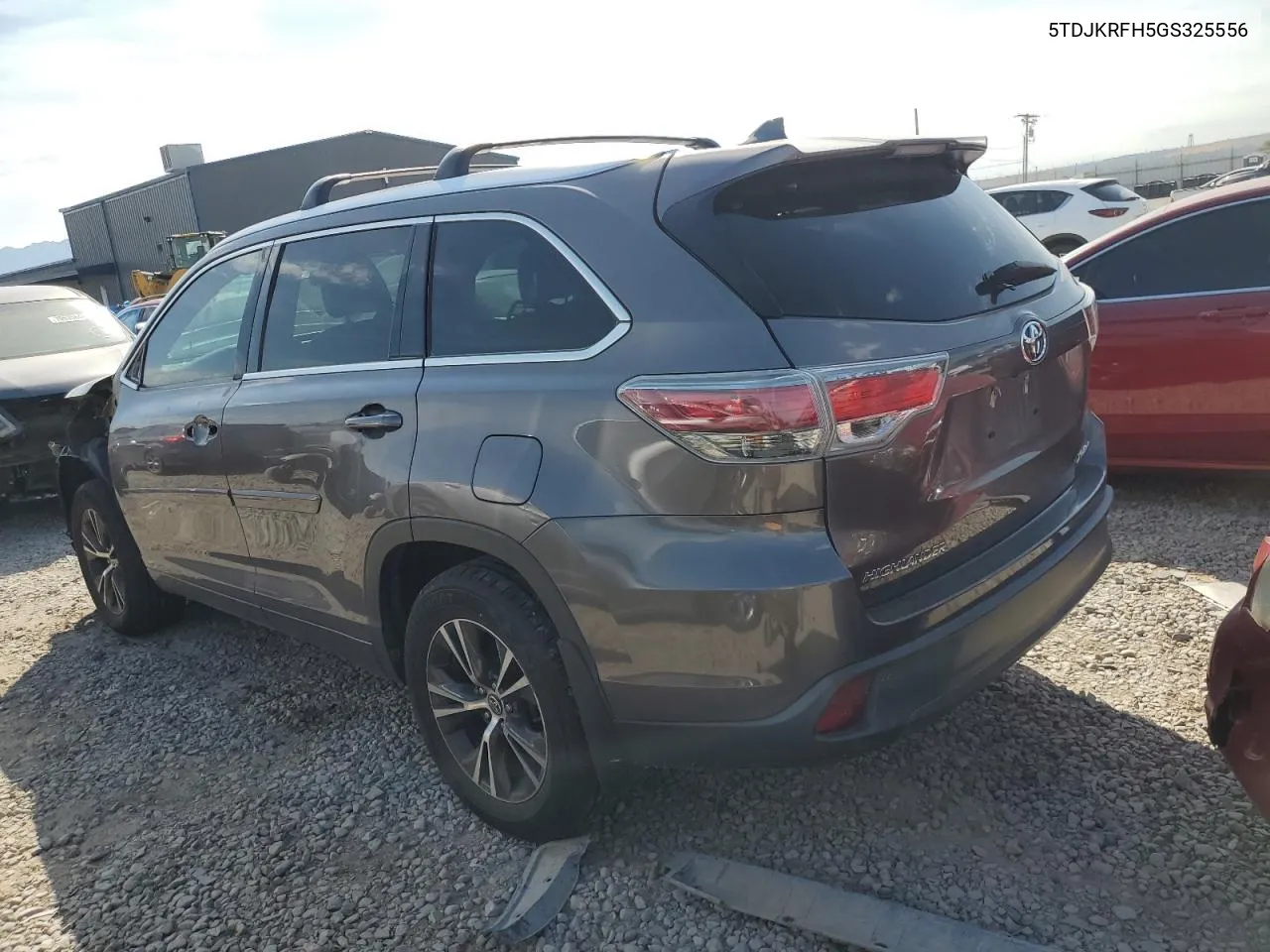 5TDJKRFH5GS325556 2016 Toyota Highlander Xle