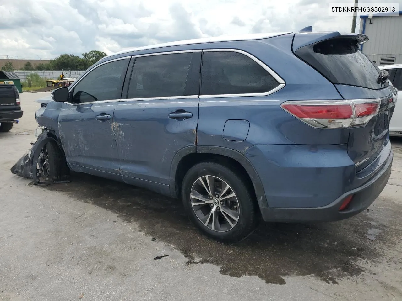 5TDKKRFH6GS502913 2016 Toyota Highlander Xle