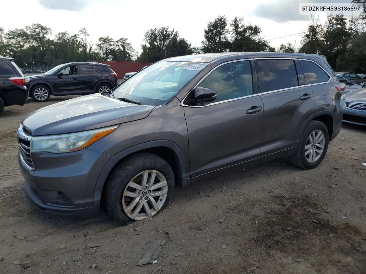 5TDZKRFH5GS136697 2016 Toyota Highlander Le