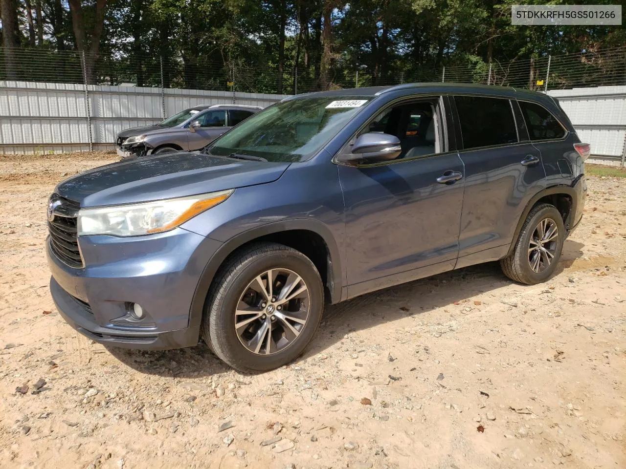 2016 Toyota Highlander Xle VIN: 5TDKKRFH5GS501266 Lot: 72383994