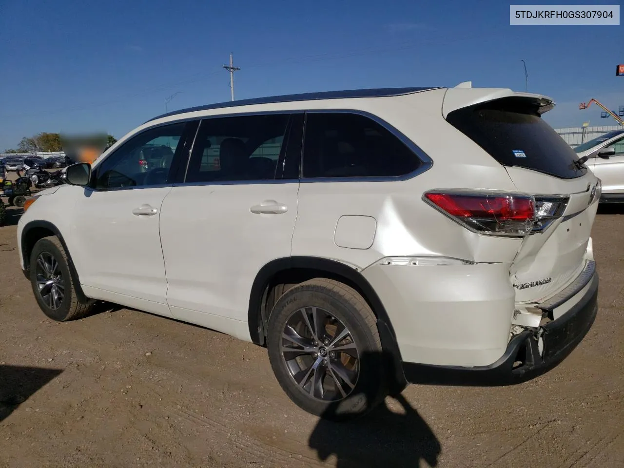 2016 Toyota Highlander Xle VIN: 5TDJKRFH0GS307904 Lot: 73129924