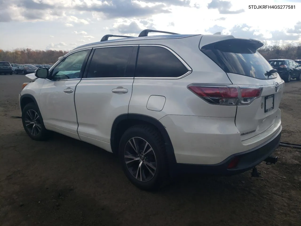 2016 Toyota Highlander Xle VIN: 5TDJKRFH4GS277581 Lot: 79581254