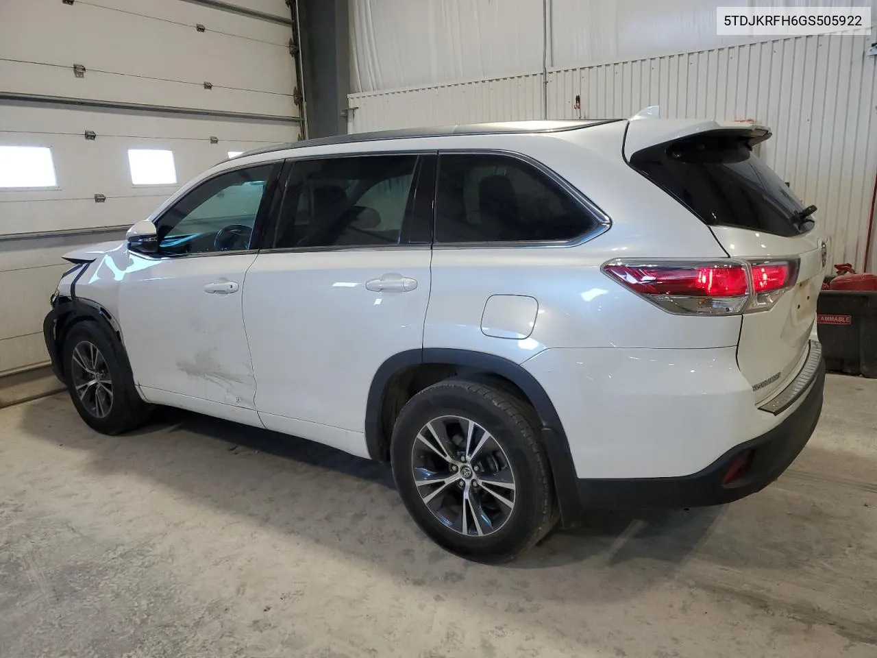 2016 Toyota Highlander Xle VIN: 5TDJKRFH6GS505922 Lot: 81300494