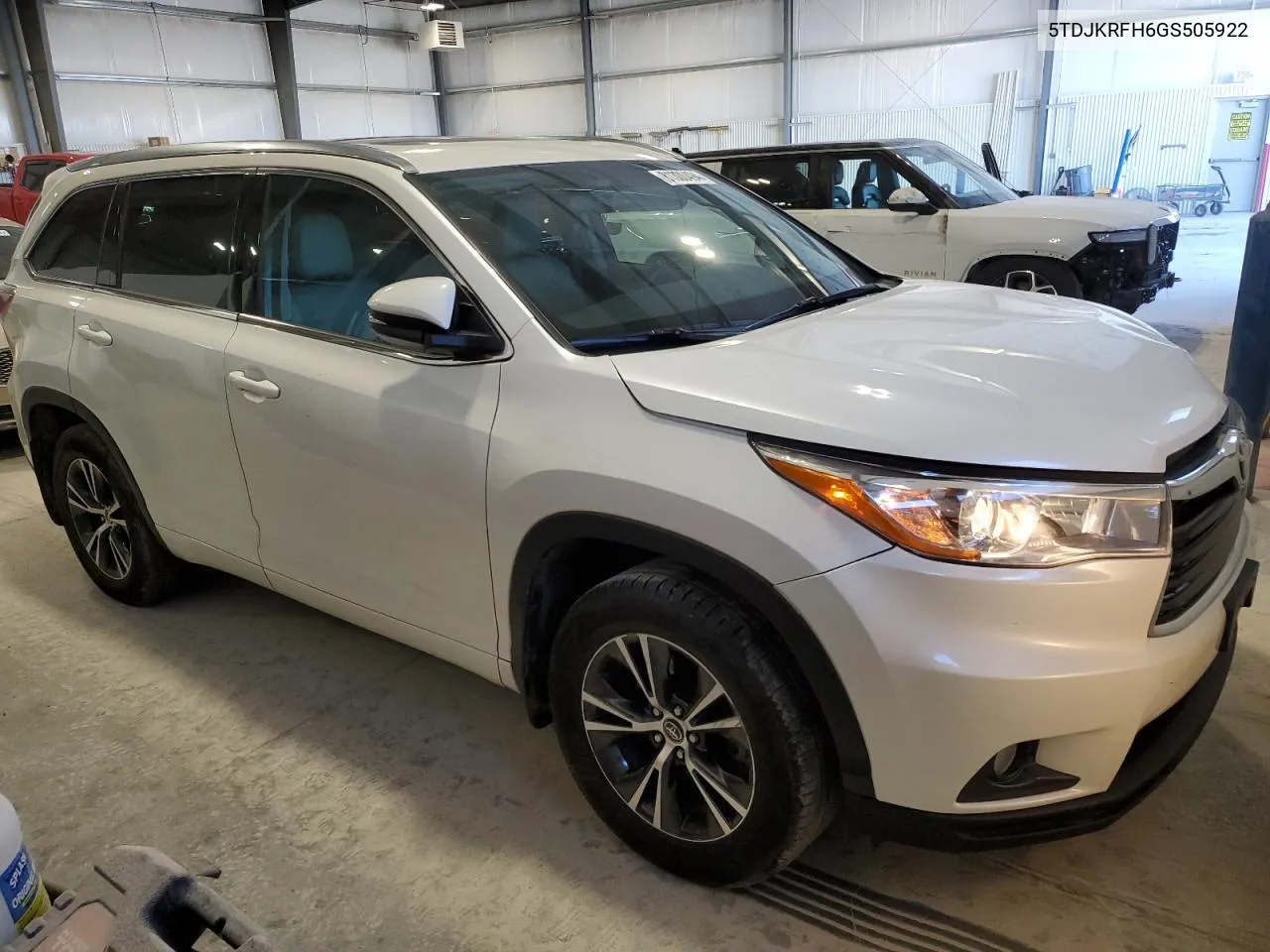 2016 Toyota Highlander Xle VIN: 5TDJKRFH6GS505922 Lot: 81300494