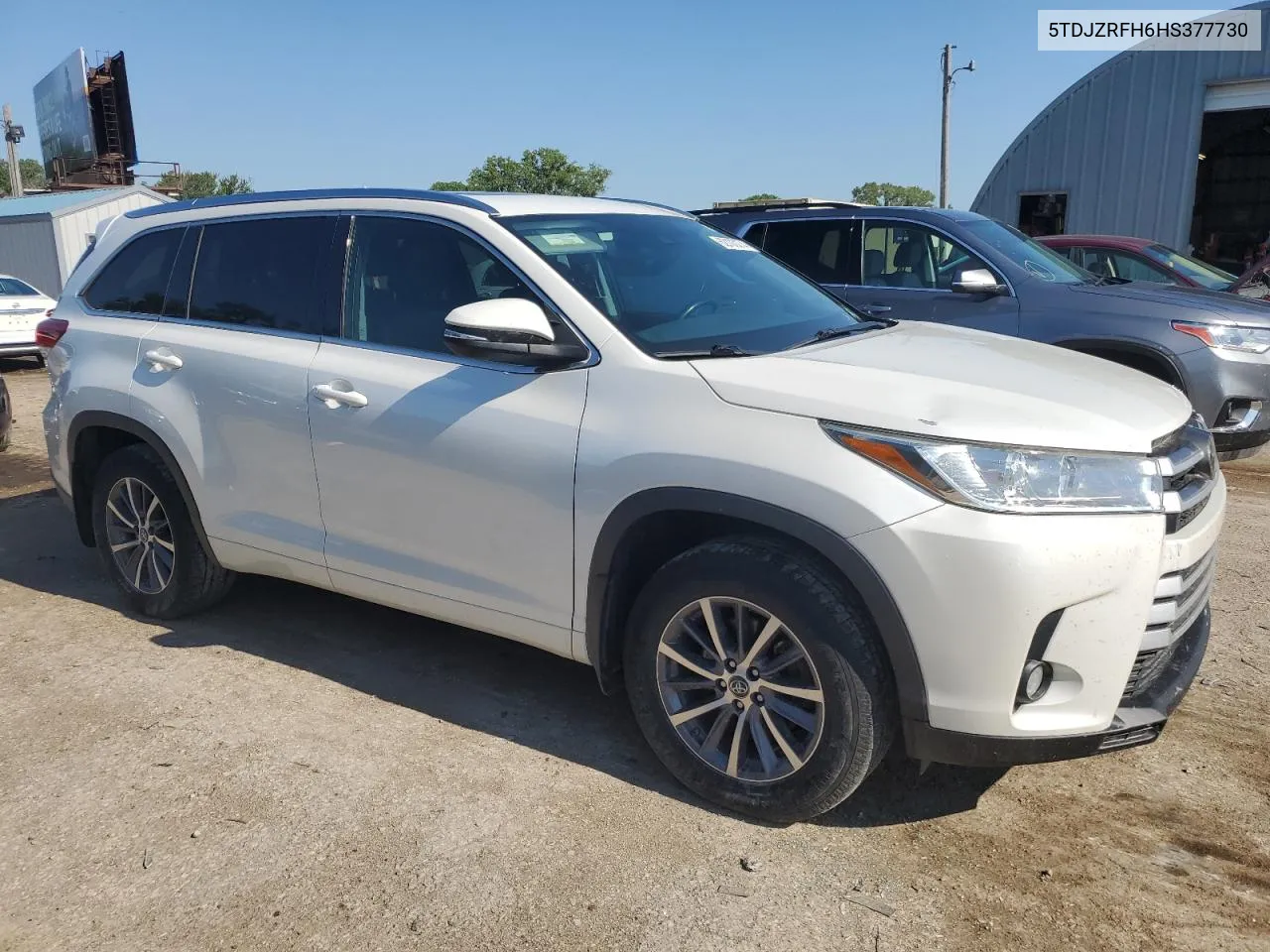 5TDJZRFH6HS377730 2017 Toyota Highlander Se