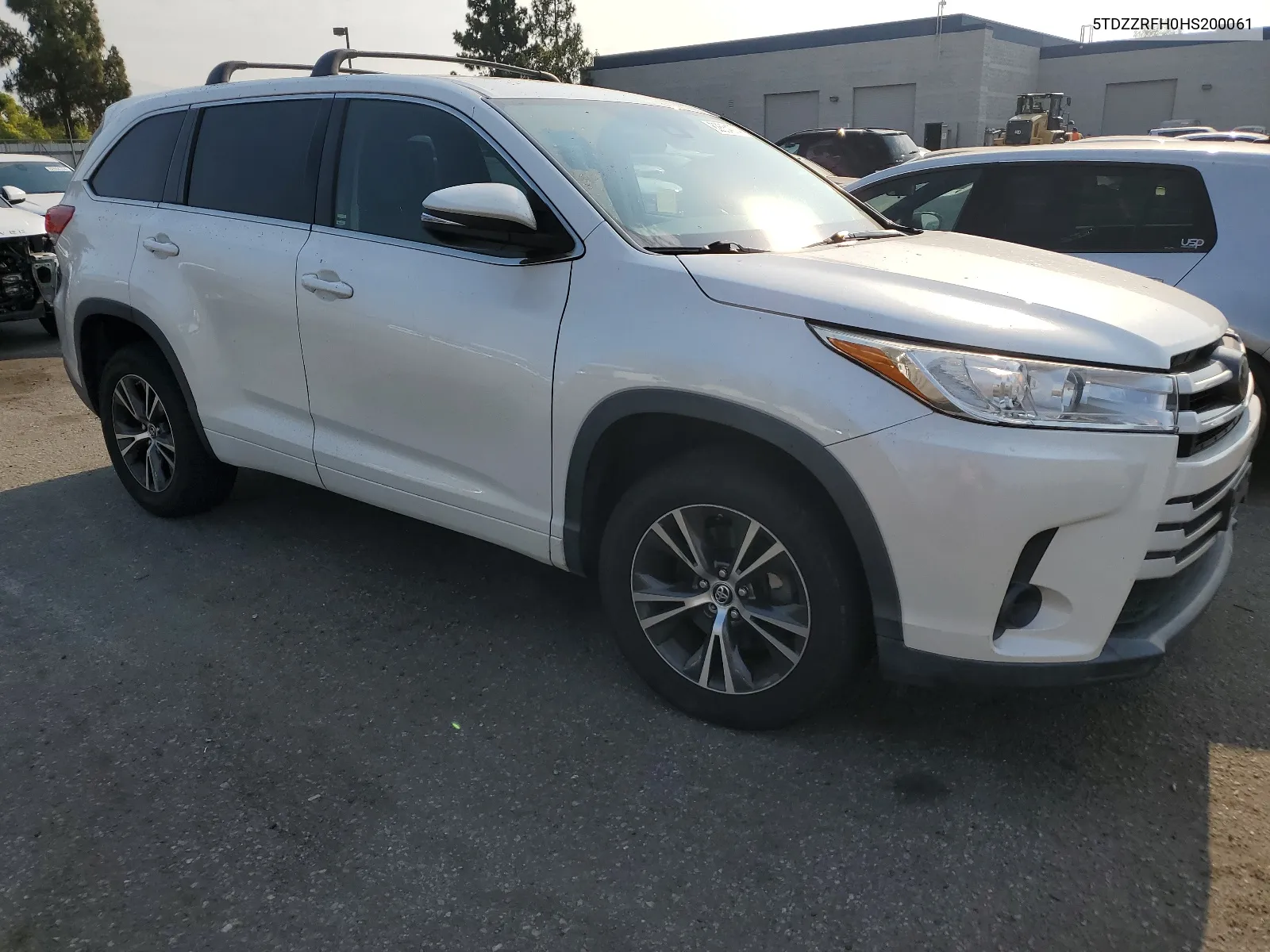 2017 Toyota Highlander Le VIN: 5TDZZRFH0HS200061 Lot: 62654374