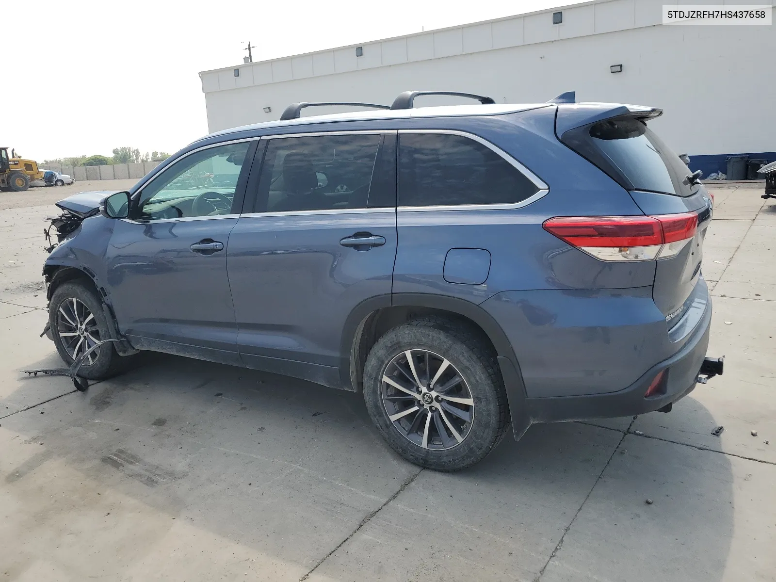 5TDJZRFH7HS437658 2017 Toyota Highlander Se