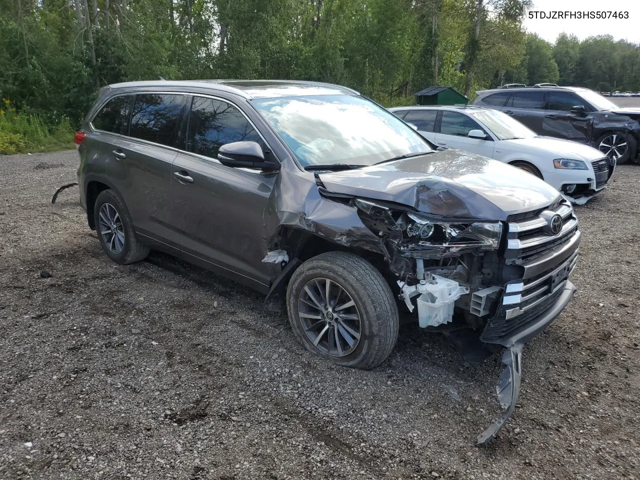 5TDJZRFH3HS507463 2017 Toyota Highlander Se