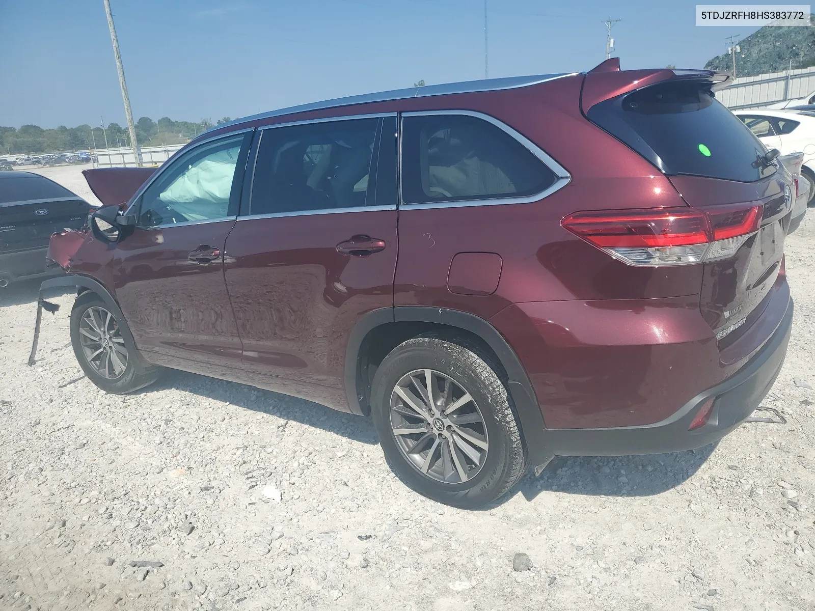 5TDJZRFH8HS383772 2017 Toyota Highlander Se