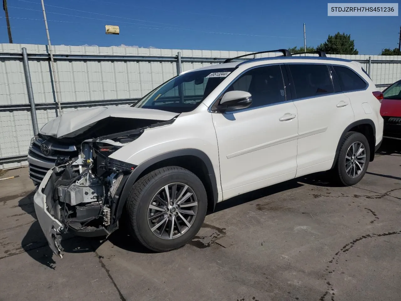 5TDJZRFH7HS451236 2017 Toyota Highlander Se