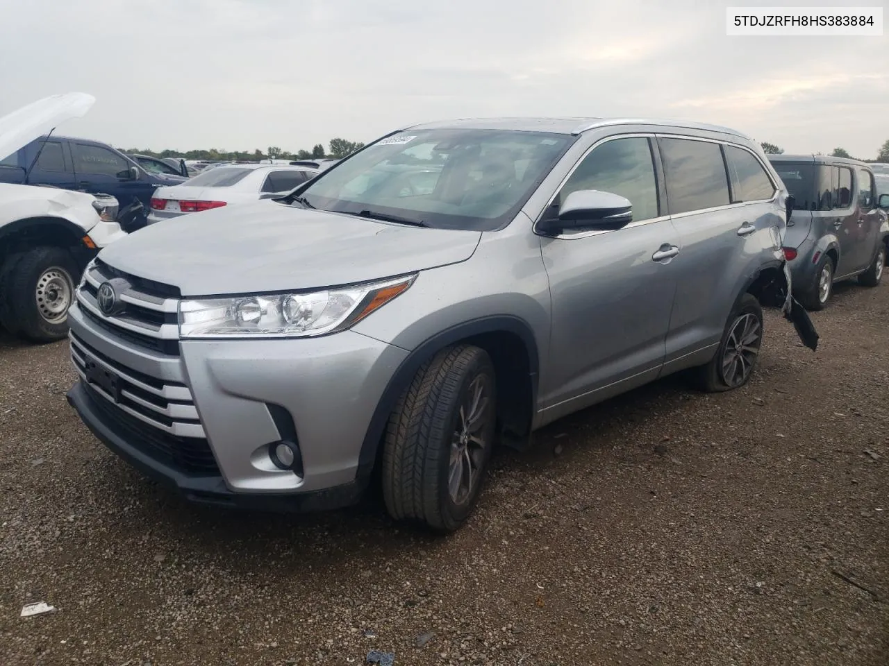 5TDJZRFH8HS383884 2017 Toyota Highlander Se