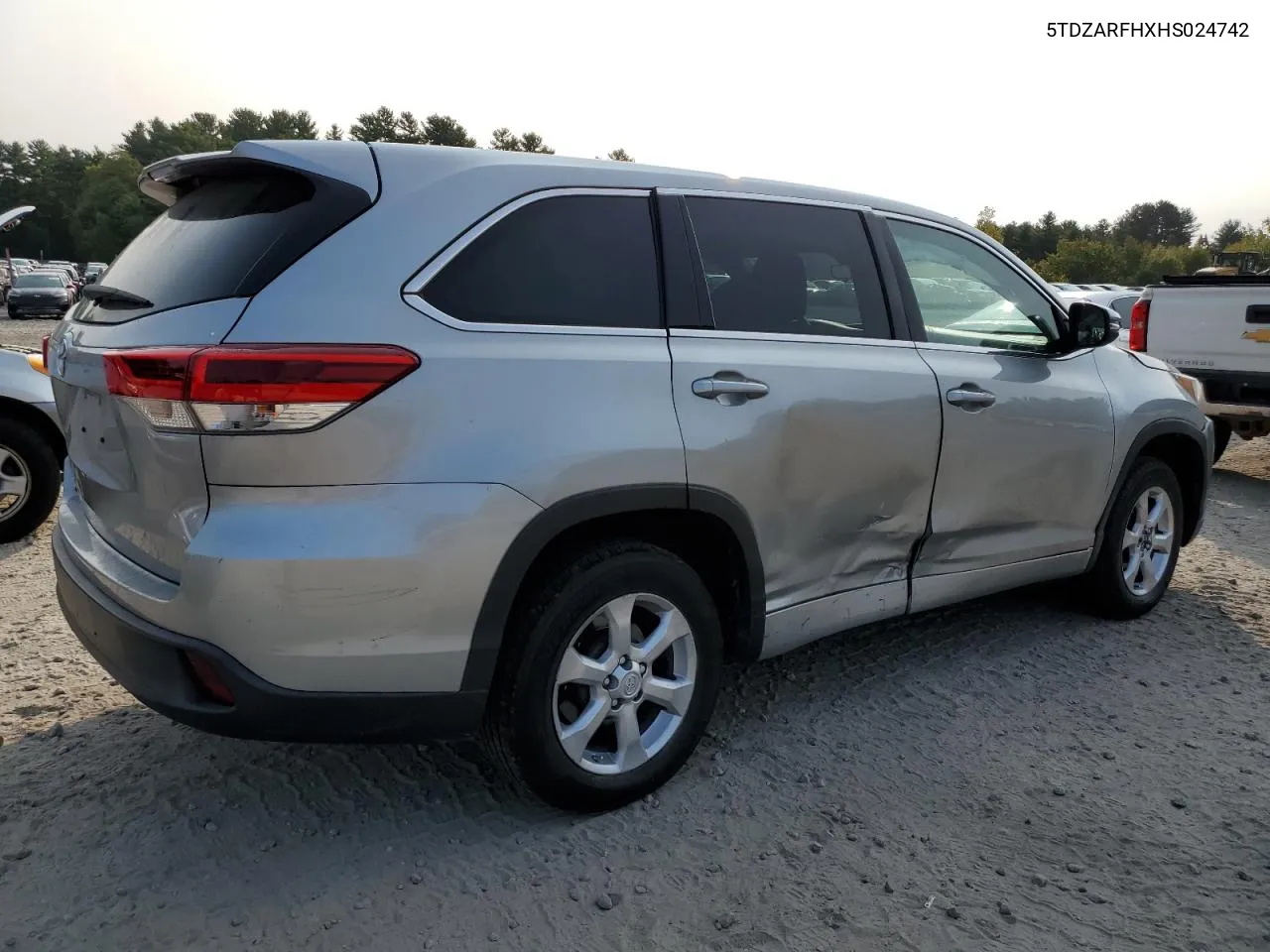 2017 Toyota Highlander Le VIN: 5TDZARFHXHS024742 Lot: 70219924