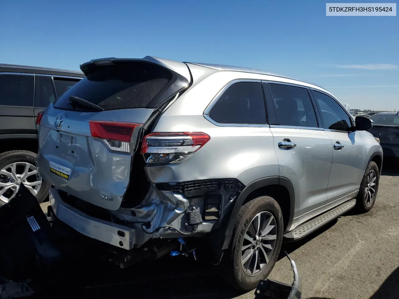 5TDKZRFH3HS195424 2017 Toyota Highlander Se