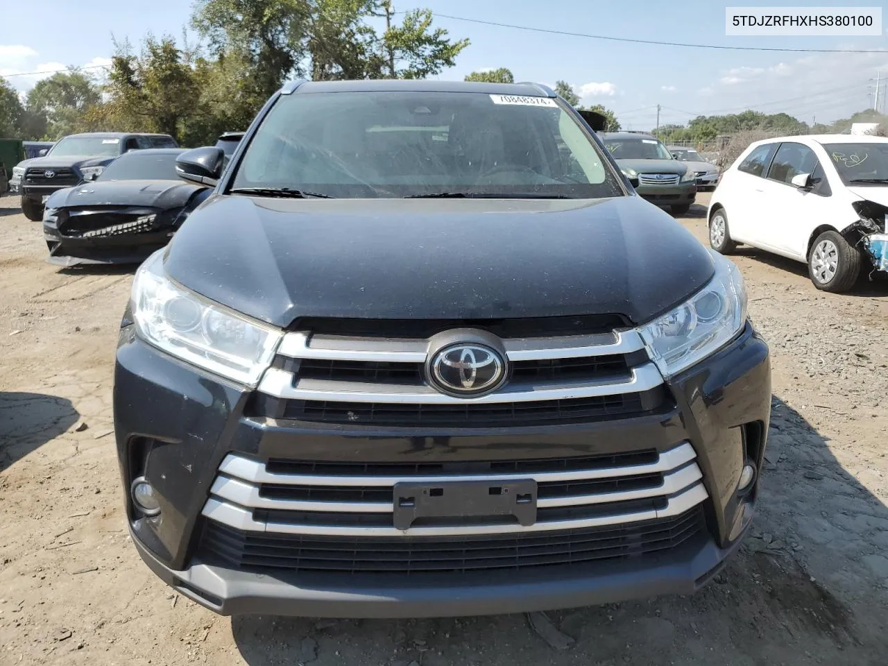 5TDJZRFHXHS380100 2017 Toyota Highlander Se