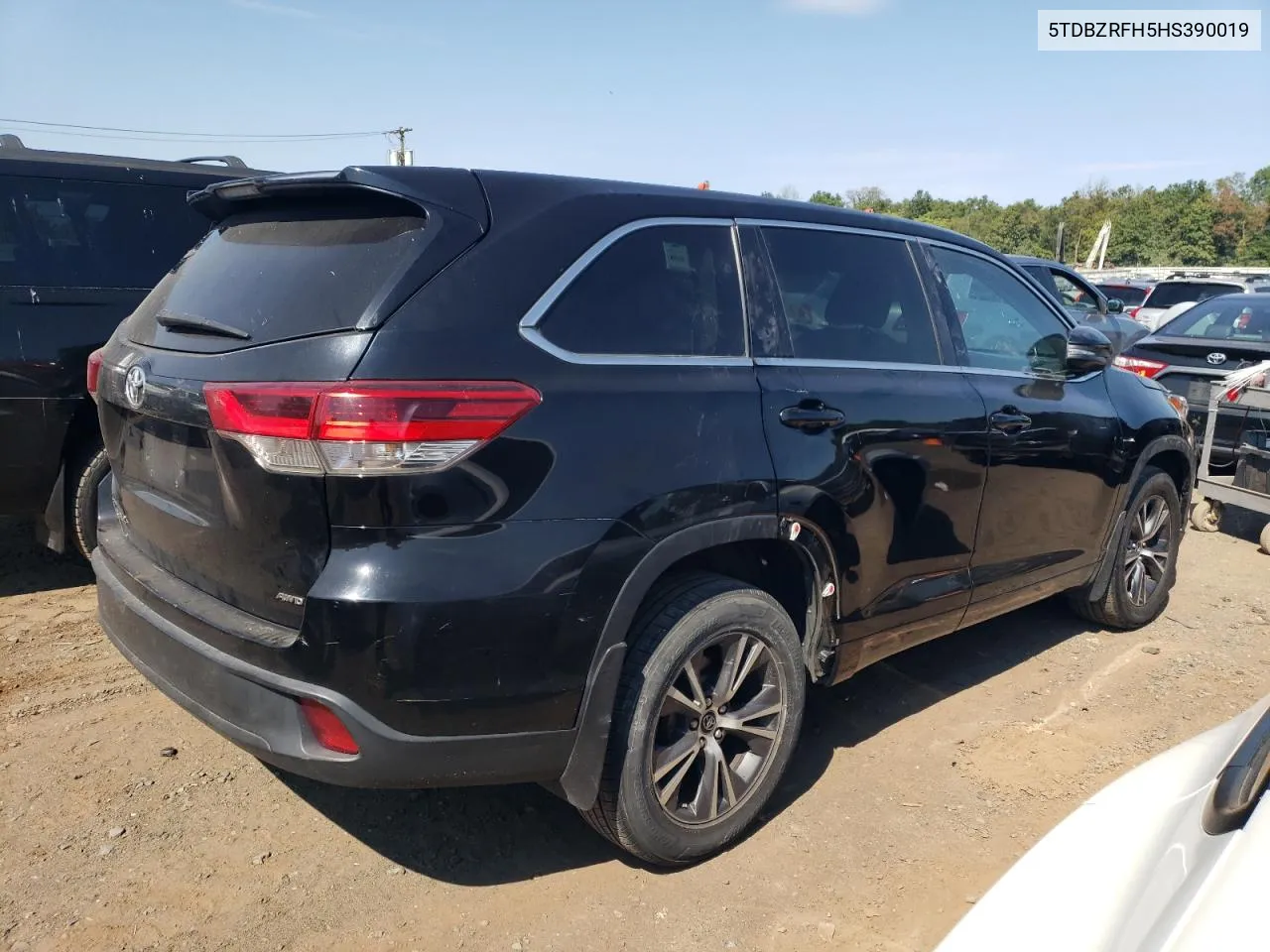 2017 Toyota Highlander Le VIN: 5TDBZRFH5HS390019 Lot: 70881764