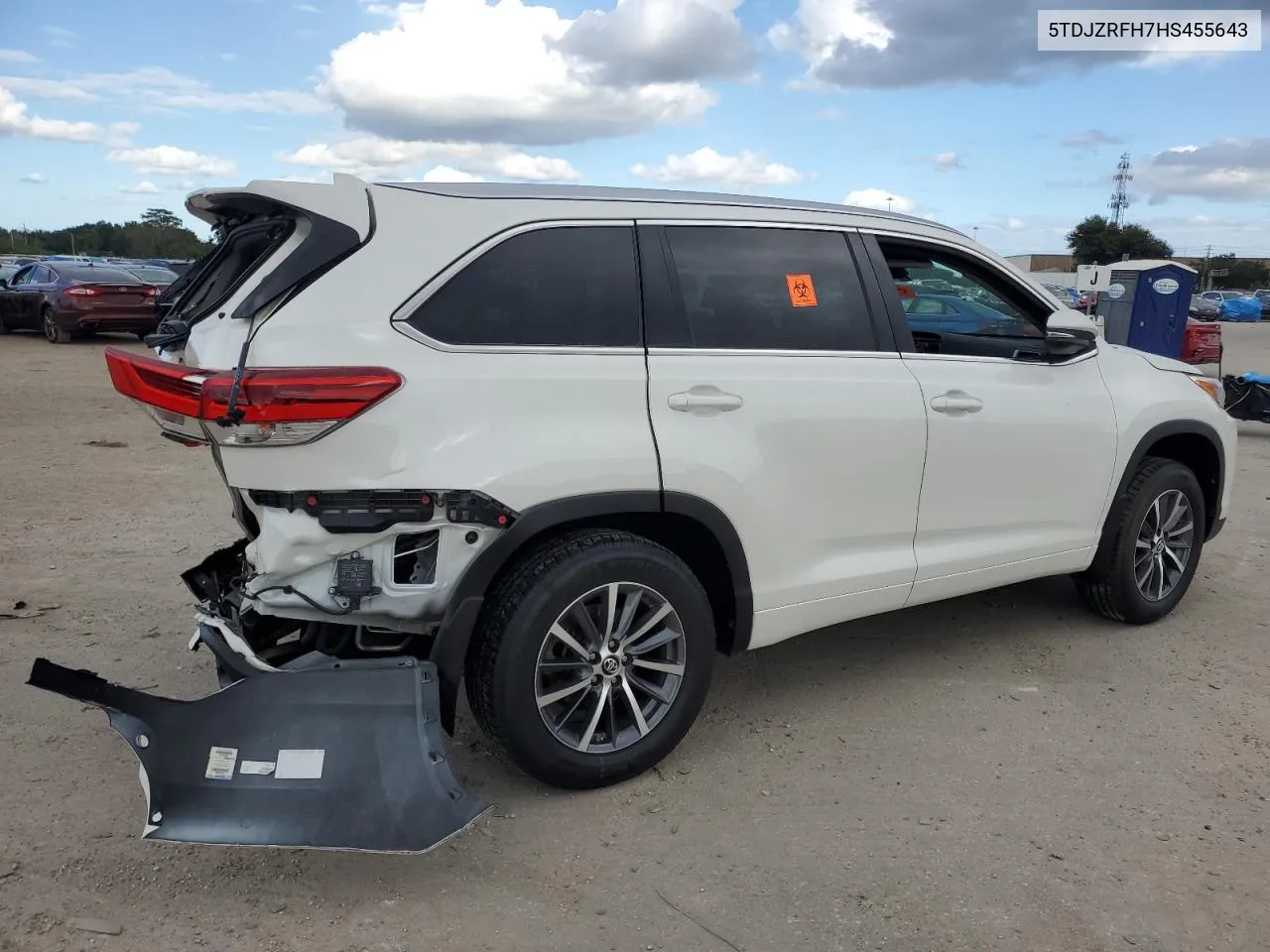 5TDJZRFH7HS455643 2017 Toyota Highlander Se