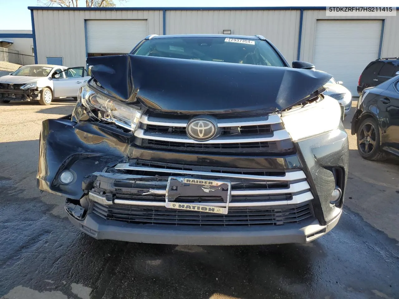 5TDKZRFH7HS211415 2017 Toyota Highlander Se