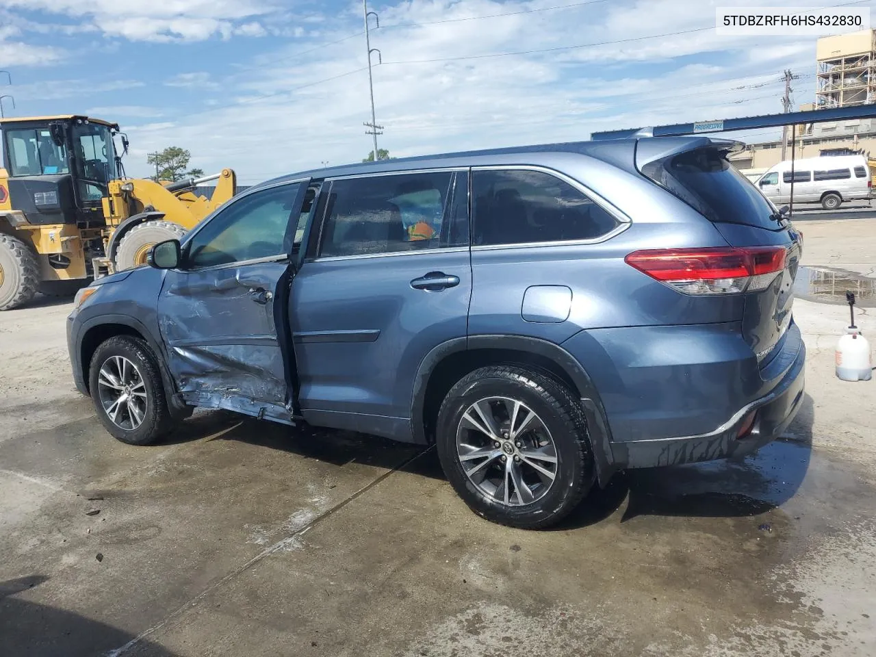 2017 Toyota Highlander Le VIN: 5TDBZRFH6HS432830 Lot: 73409124