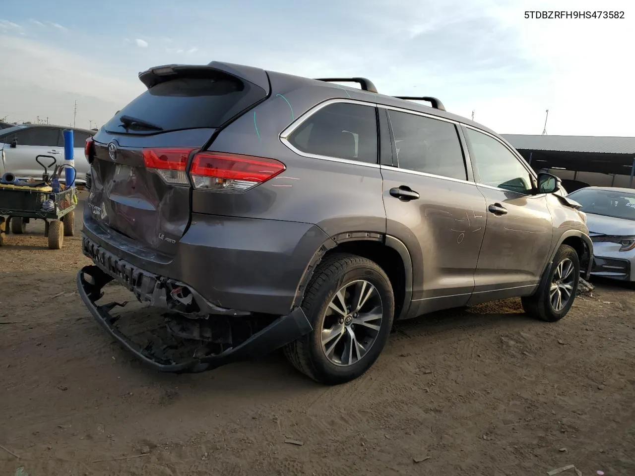 2017 Toyota Highlander Le VIN: 5TDBZRFH9HS473582 Lot: 75606744