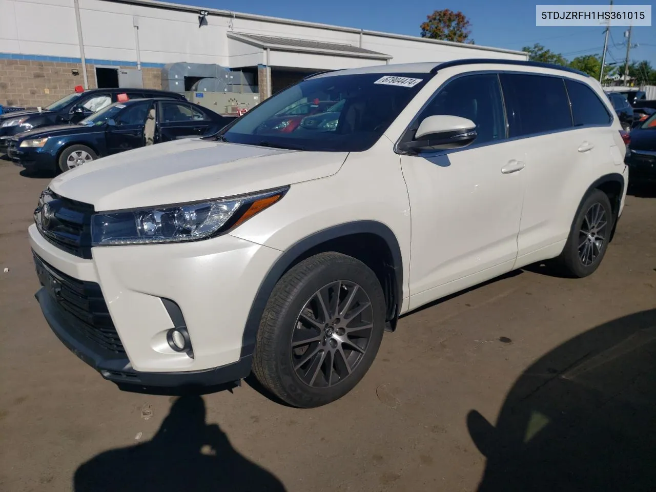 5TDJZRFH1HS361015 2017 Toyota Highlander Se