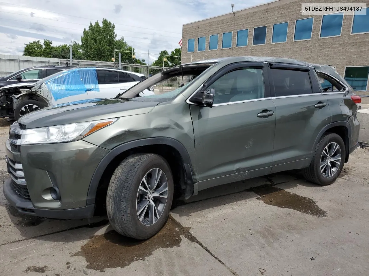 2018 Toyota Highlander Le VIN: 5TDBZRFH1JS494187 Lot: 56773184