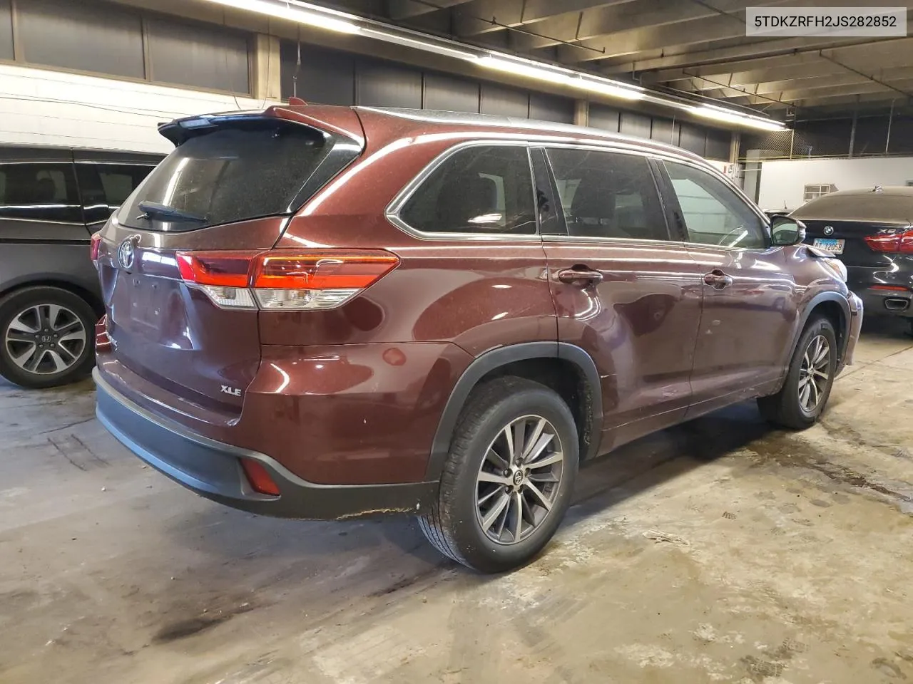 5TDKZRFH2JS282852 2018 Toyota Highlander Se