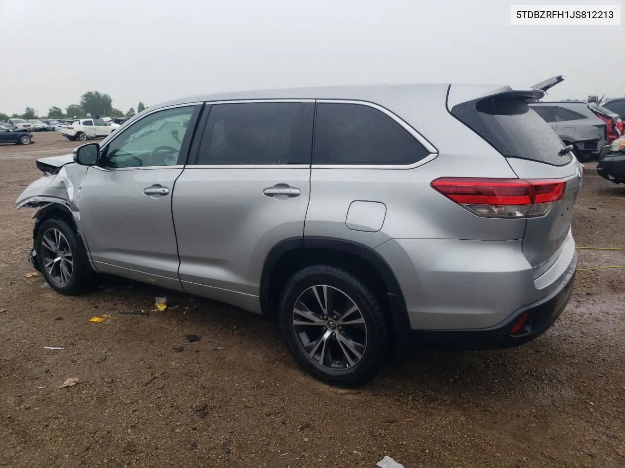 2018 Toyota Highlander Le VIN: 5TDBZRFH1JS812213 Lot: 61117854