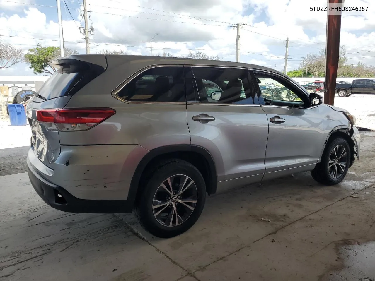 2018 Toyota Highlander Le VIN: 5TDZZRFH6JS246967 Lot: 61601104