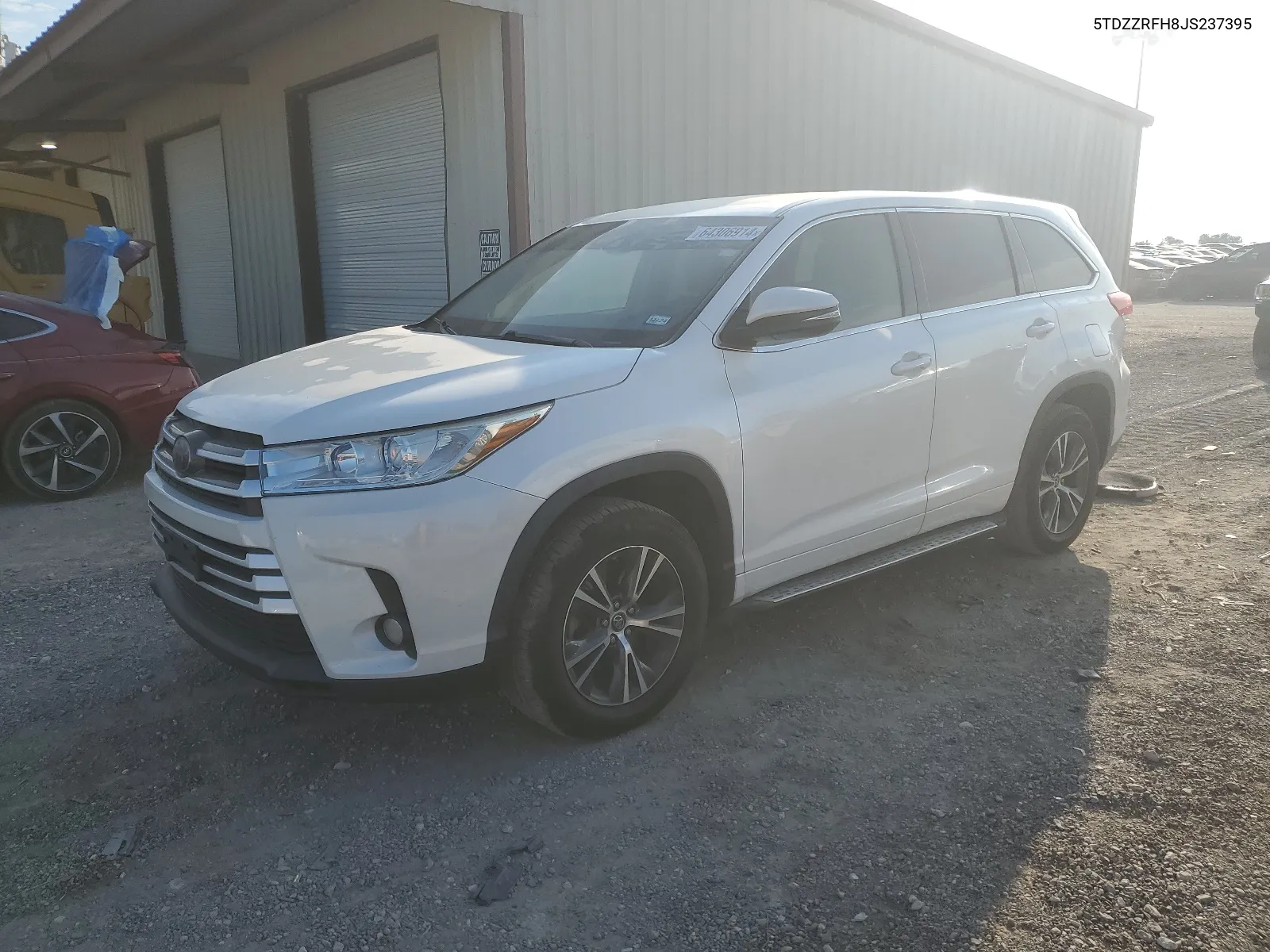 2018 Toyota Highlander Le VIN: 5TDZZRFH8JS237395 Lot: 64306914