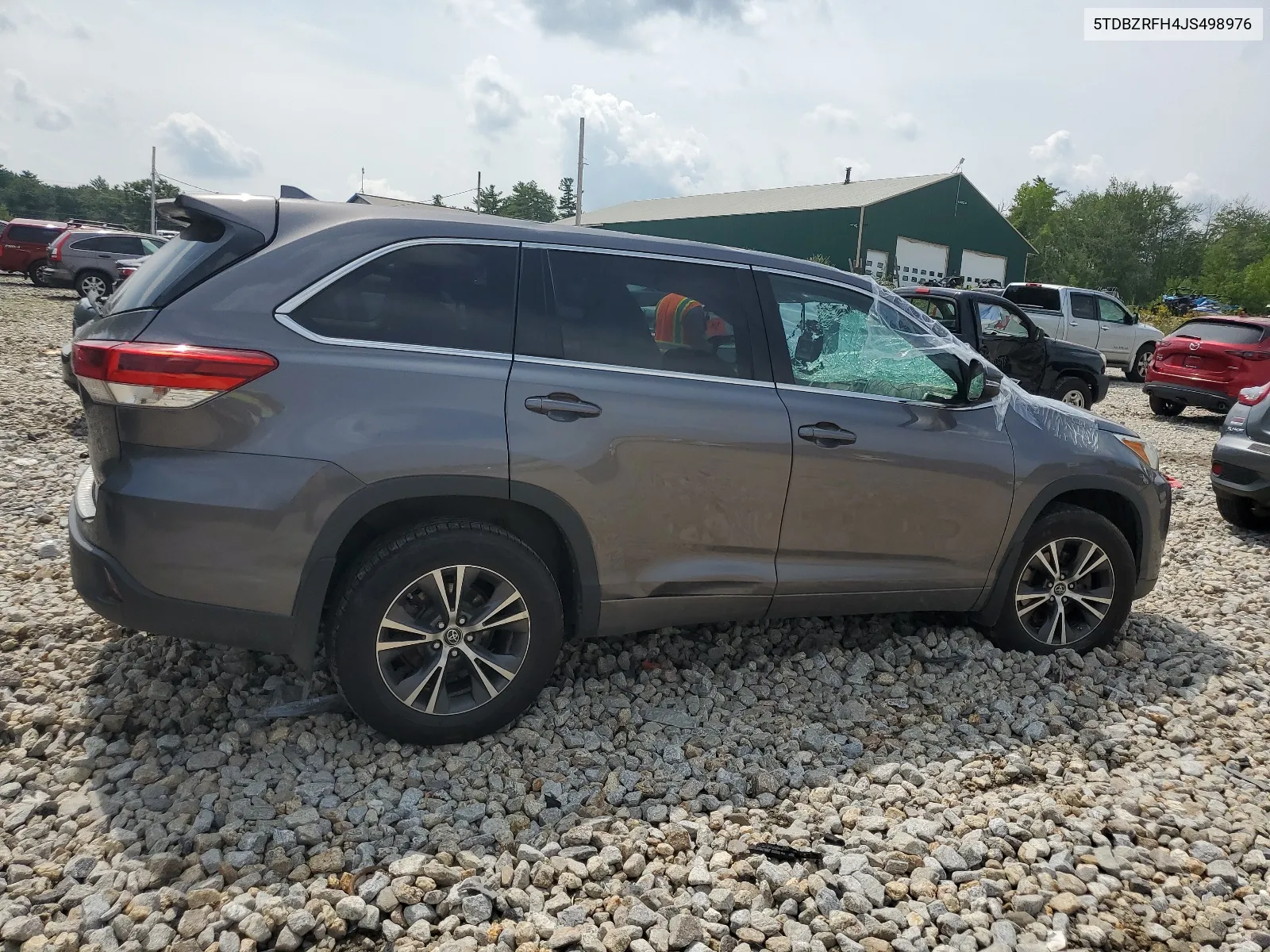 2018 Toyota Highlander Le VIN: 5TDBZRFH4JS498976 Lot: 65637654