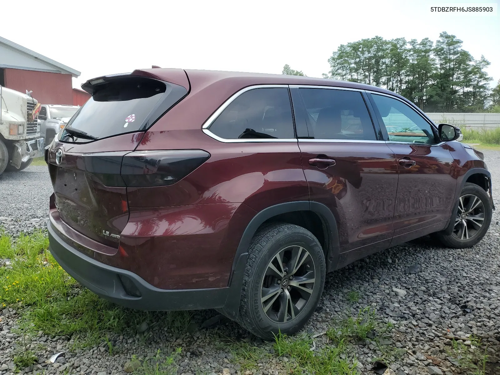 2018 Toyota Highlander Le VIN: 5TDBZRFH6JS885903 Lot: 65957424