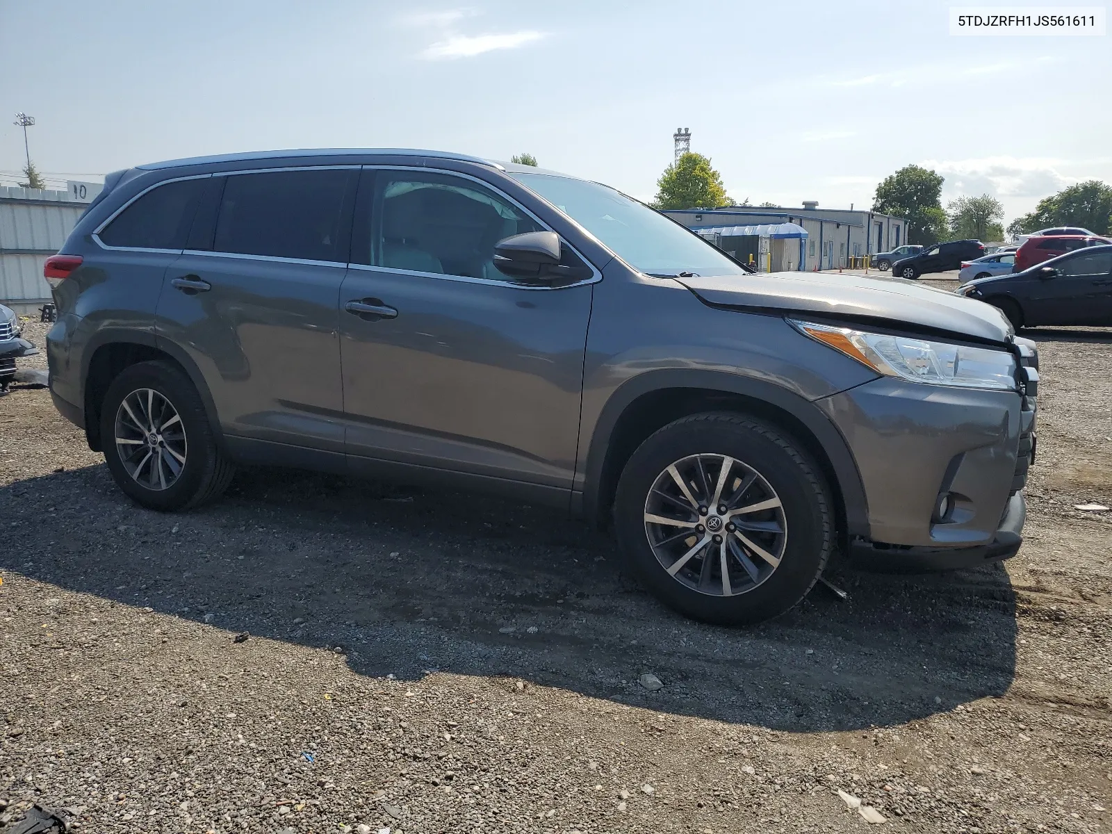 5TDJZRFH1JS561611 2018 Toyota Highlander Se