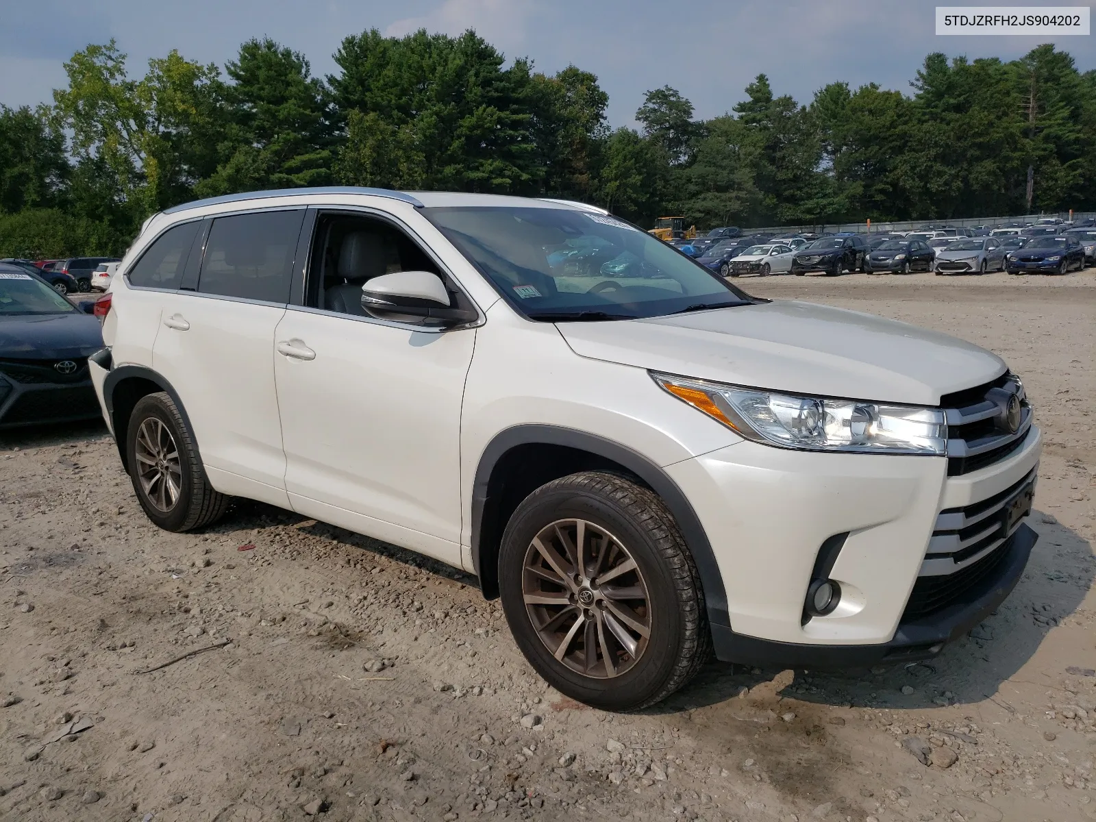 5TDJZRFH2JS904202 2018 Toyota Highlander Se