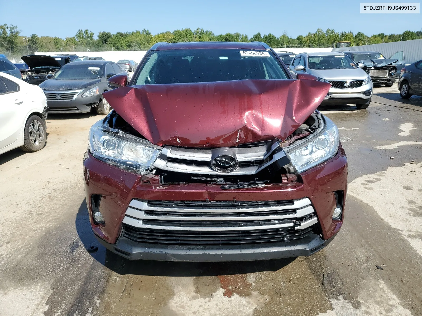 5TDJZRFH9JS499133 2018 Toyota Highlander Se