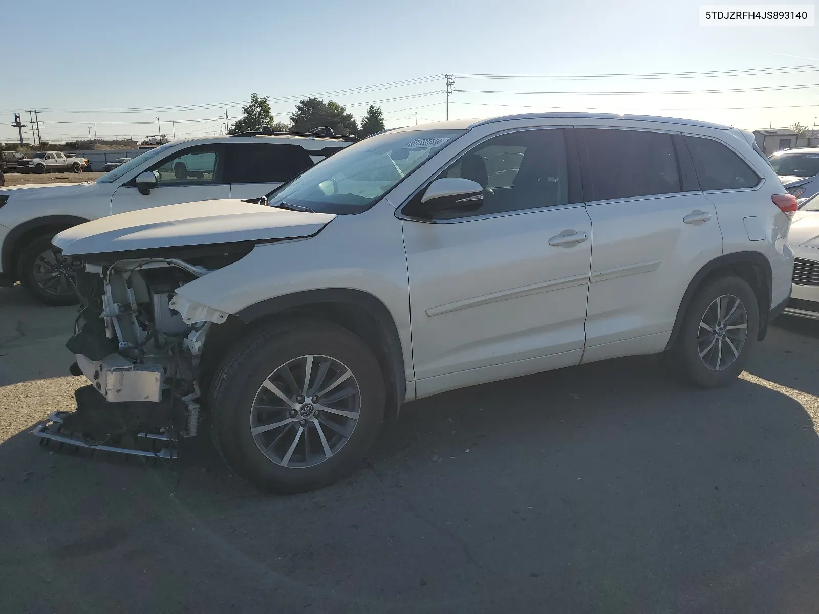 5TDJZRFH4JS893140 2018 Toyota Highlander Se