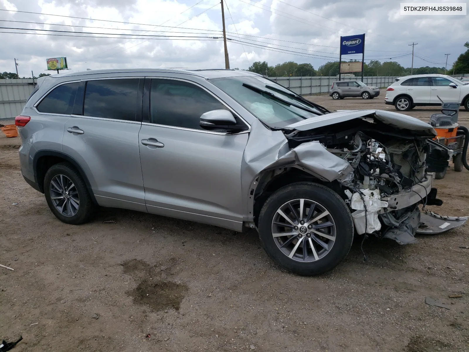 5TDKZRFH4JS539848 2018 Toyota Highlander Se