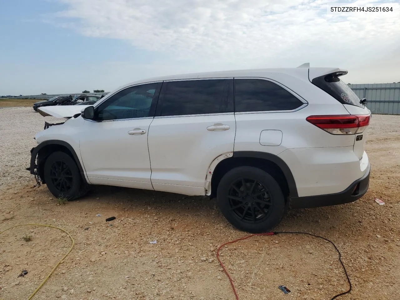 2018 Toyota Highlander Le VIN: 5TDZZRFH4JS251634 Lot: 68387614