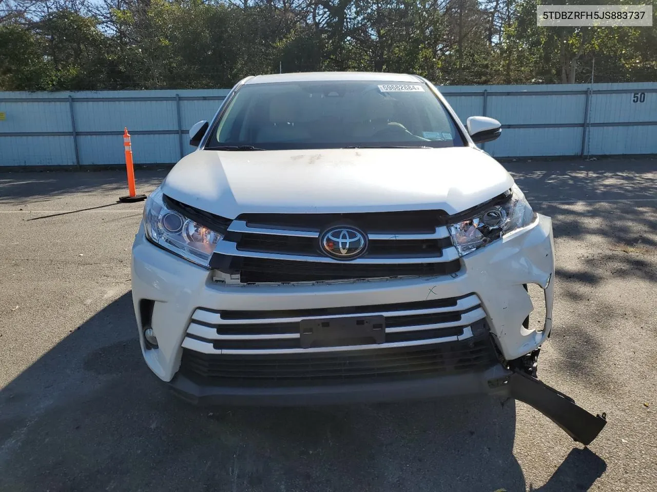 2018 Toyota Highlander Le VIN: 5TDBZRFH5JS883737 Lot: 69682884