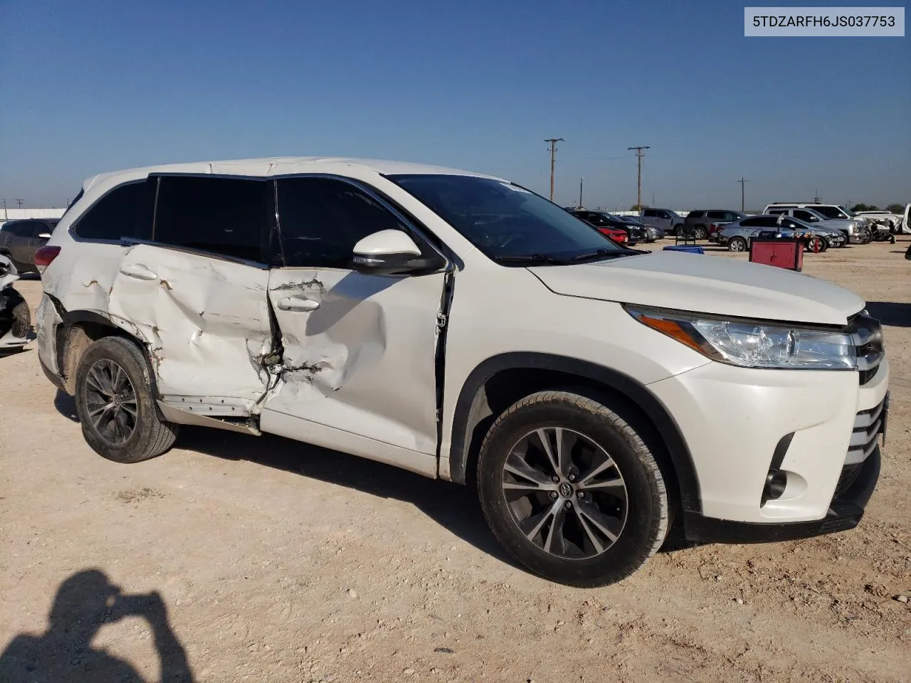 2018 Toyota Highlander Le VIN: 5TDZARFH6JS037753 Lot: 70443464