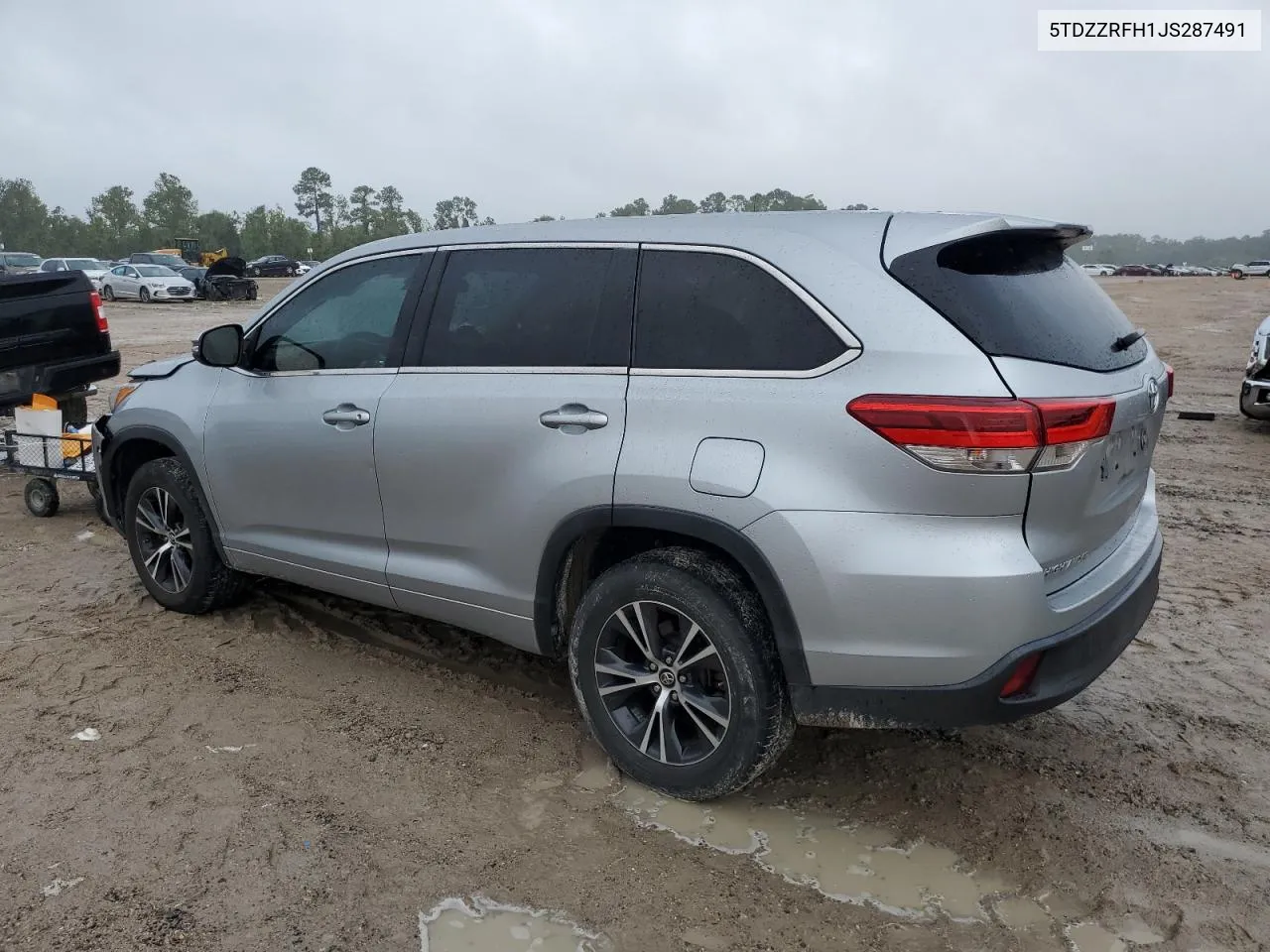 2018 Toyota Highlander Le VIN: 5TDZZRFH1JS287491 Lot: 70504414