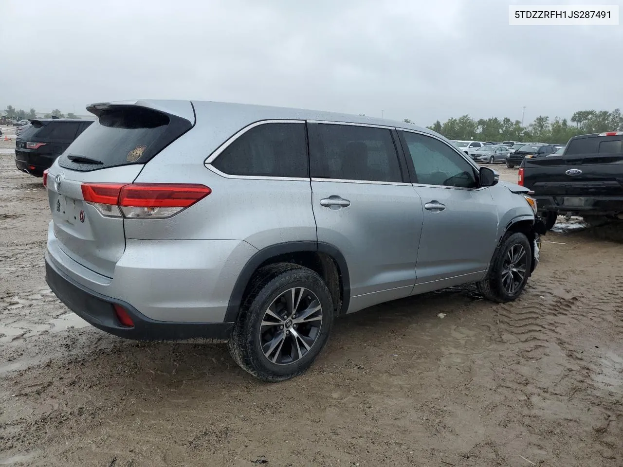 2018 Toyota Highlander Le VIN: 5TDZZRFH1JS287491 Lot: 70504414