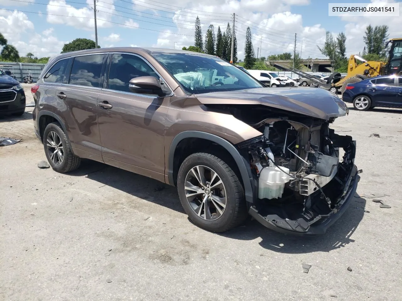 2018 Toyota Highlander Le VIN: 5TDZARFH0JS041541 Lot: 70770504