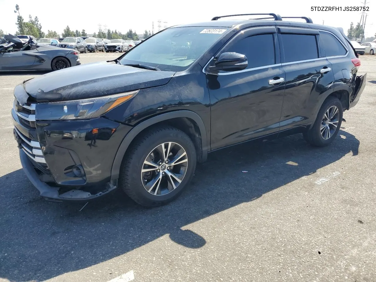 5TDZZRFH1JS258752 2018 Toyota Highlander Le