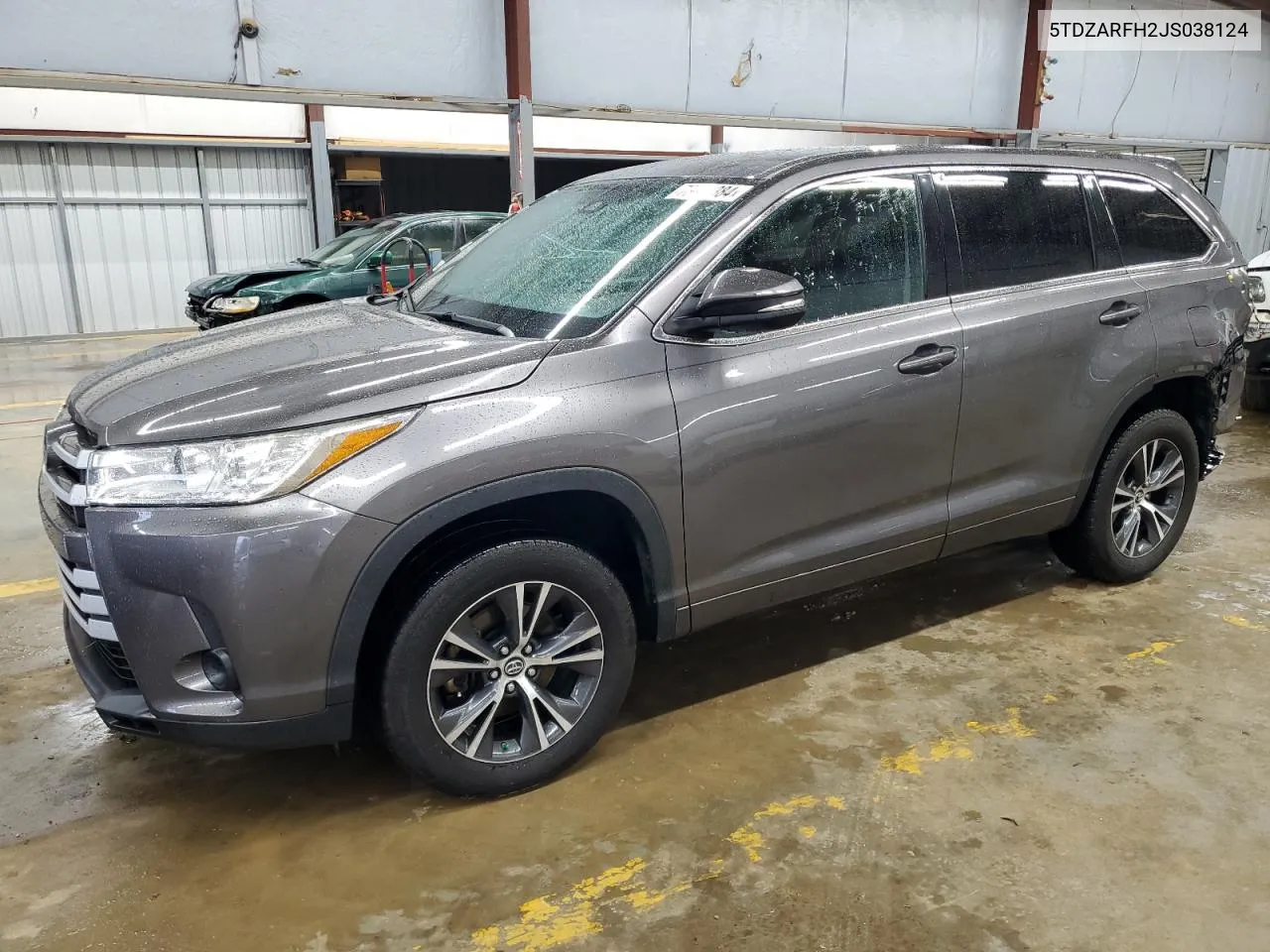 2018 Toyota Highlander Le VIN: 5TDZARFH2JS038124 Lot: 73044384