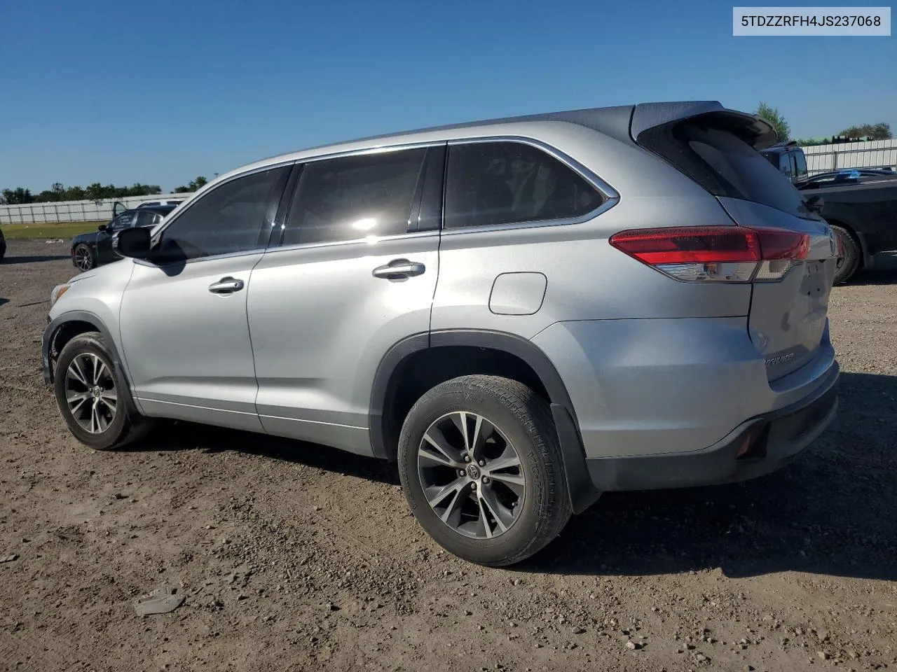 2018 Toyota Highlander Le VIN: 5TDZZRFH4JS237068 Lot: 73155544