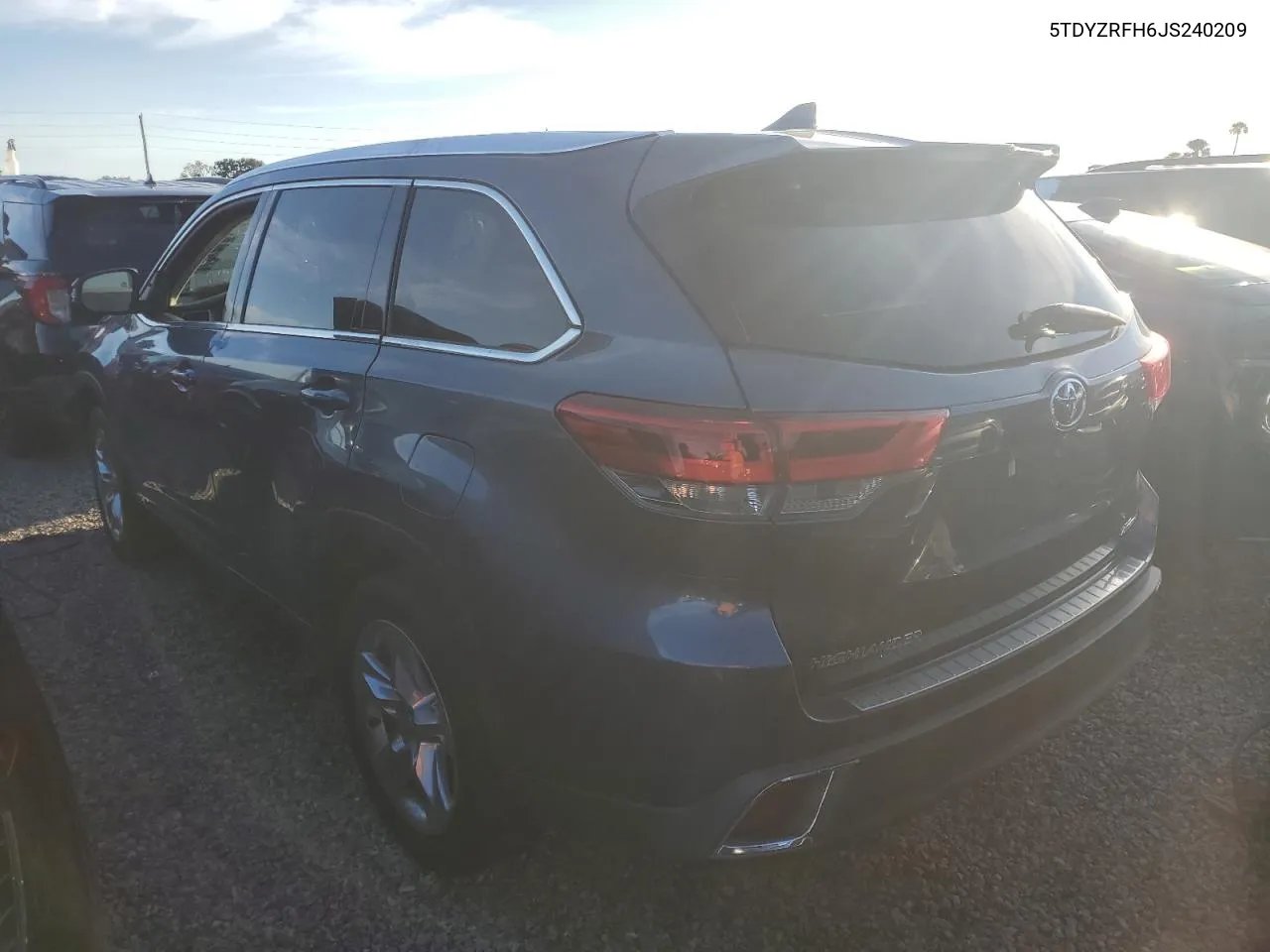 2018 Toyota Highlander Limited VIN: 5TDYZRFH6JS240209 Lot: 74616394